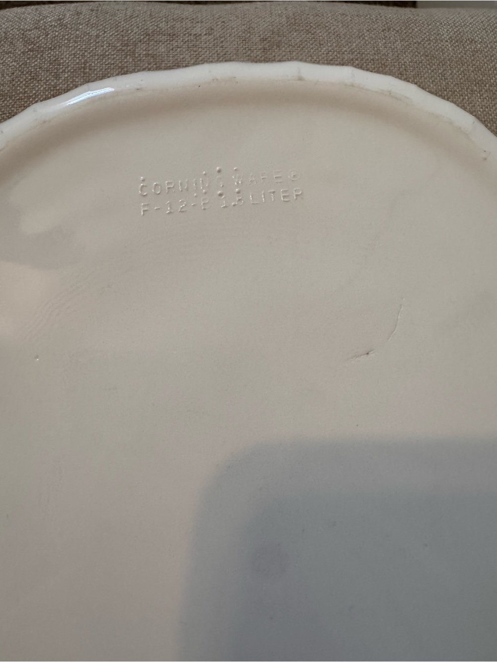 Corning Ware 1.8 liter Oval Covered Casserole Dish White With Storage Lid - Picture 7 of 9